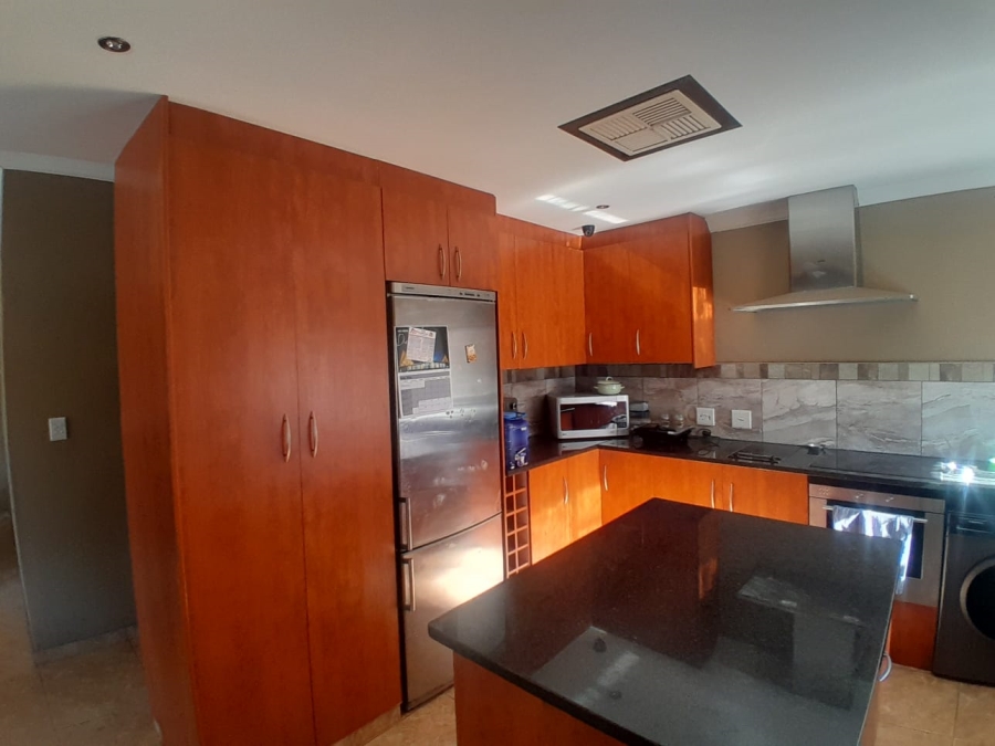 To Let 4 Bedroom Property for Rent in Kuruman Northern Cape